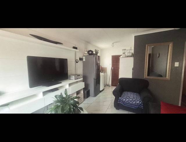 2 BEDROOM HOUSE FOR SALE IN SKY CITY